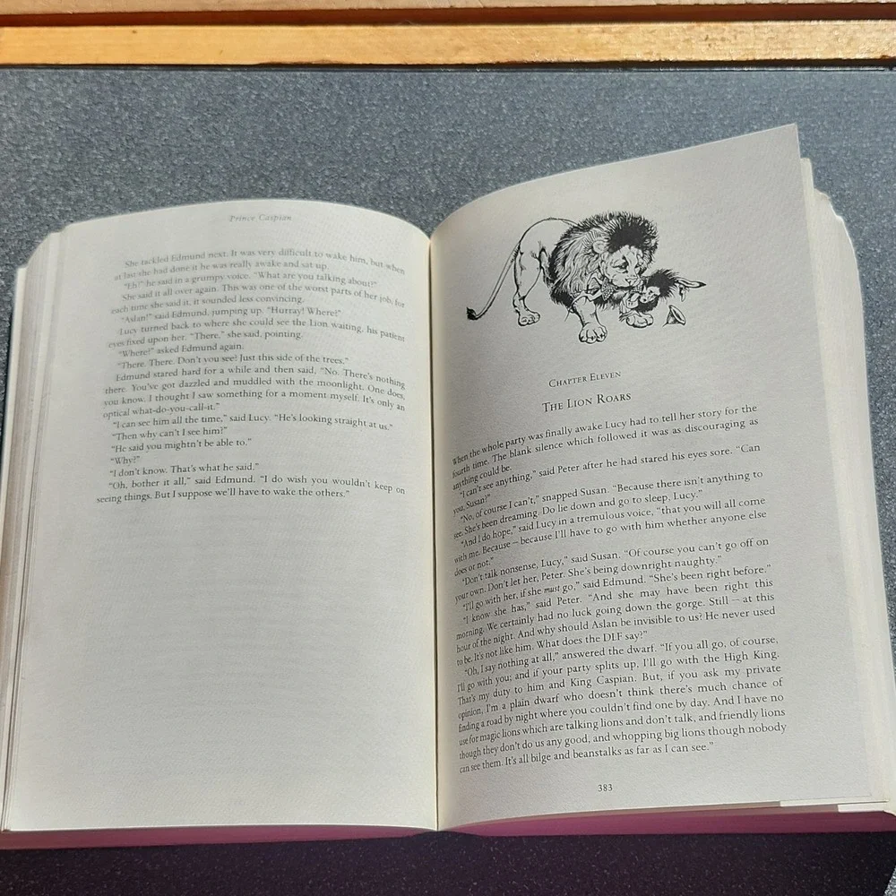The Chronicles of‎ Narnia by C. S. Lewis, Seven Novels Paperback Illustrated